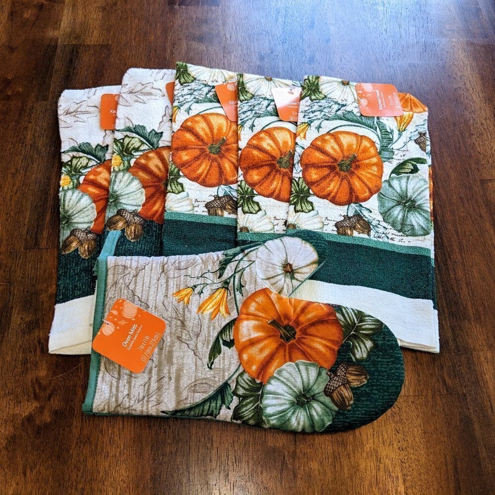 Pumpkin Towels & Oven Mitt Set